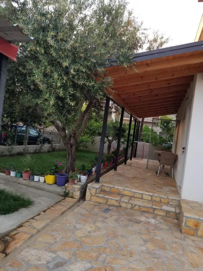Vila Sita Vlore Luaran gambar